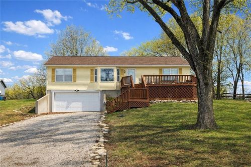 69 Lakeview Ln, Linn Valley, KS, 66040-5129 | Card Image