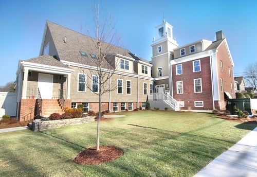 apt-2-99 Essex St, Melrose, MA, 02176-3115 | Card Image