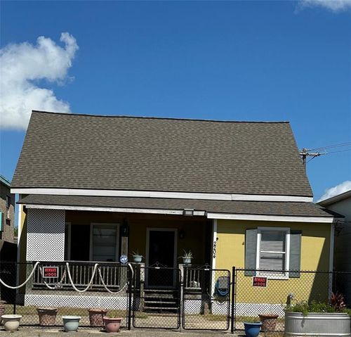 2204 Avenue O, Galveston, TX, 77550 | Card Image