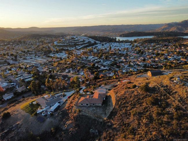9189 Vista Entrada, House other with 4 bedrooms, 4 bathrooms and 12 parking in Lakeside CA | Image 5