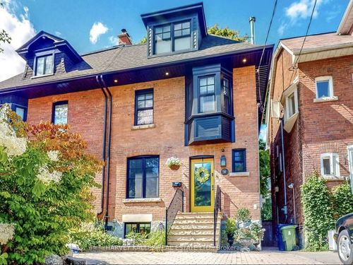 lower-10 Duggan Ave, Toronto, ON, M4V1Y2 | Card Image