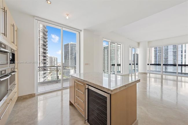 APT-2201 - 900 Brickell Key Blvd, Condo with 3 bedrooms, 4 bathrooms and null parking in Miami FL | Image 11