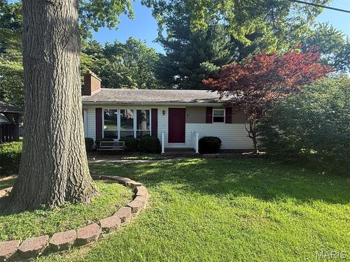 5 Mary Ann Dr, Fairview Heights, IL, 62208-1105 | Card Image