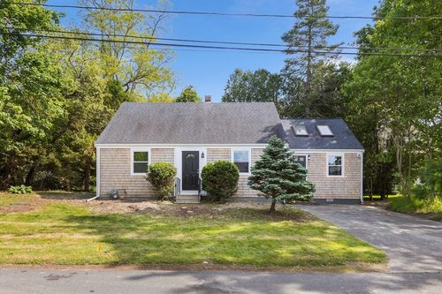2 Pauls Way, Newbury, MA, 01951-1121 | Card Image