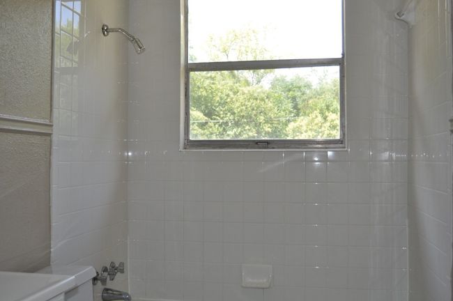 1006 Audrey Ct, House other with 3 bedrooms, 1 bathrooms and 2 parking in Austin TX | Image 9