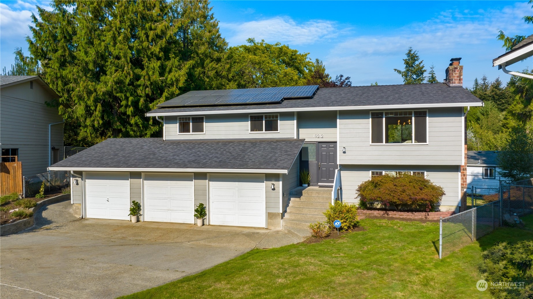 32nd Ave, Lake Forest Park, WA 98155
