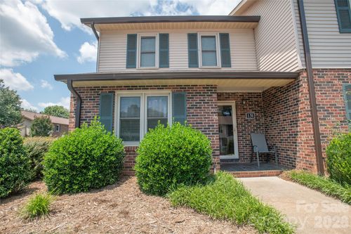 131-1330 5th St Ne, Hickory, NC, 28601-2074 | Card Image