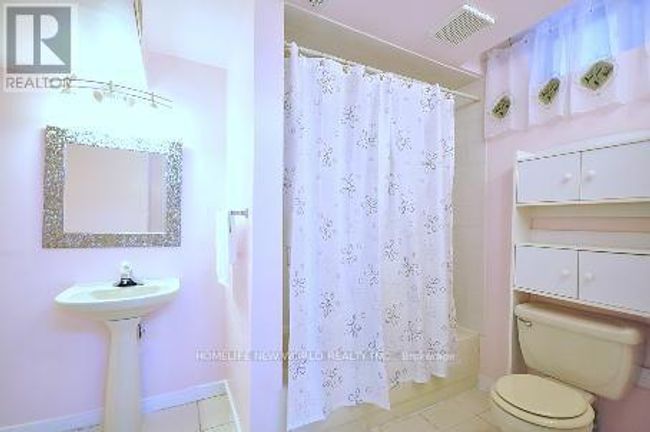 37 Hinda Lane N, House other with 4 bedrooms, 3 bathrooms and 5 parking in Vaughan (Lakeview Estates) ON | Image 7
