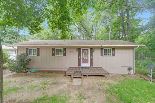 8277 W Ridge Blvd, Stanwood, MI, 49346 | Card Image