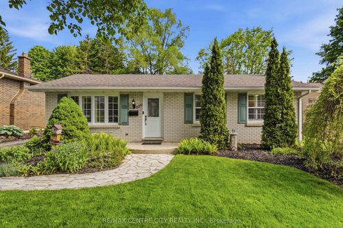 639 Dunboyne Cres, London, ON, N5X1X9 | Card Image