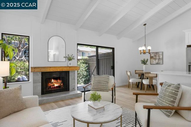 2408 Westcliffe Ln, Townhouse with 2 bedrooms, 1 bathrooms and 1 parking in Walnut Creek CA | Image 5