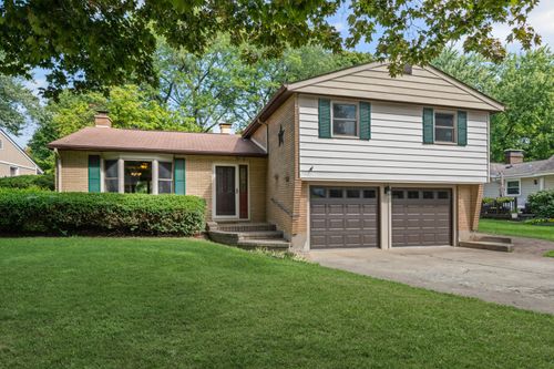 533 Wendt Ave, East Dundee, IL, 60118-2423 | Card Image