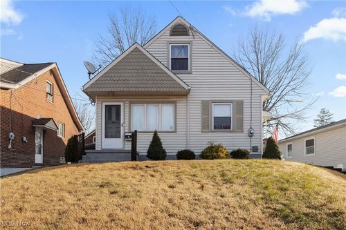 439 Larkin Ave, Akron, OH, 44305-3742 | Card Image