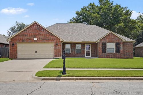 13405 Poplar St, Glenpool, OK, 74033-3217 | Card Image