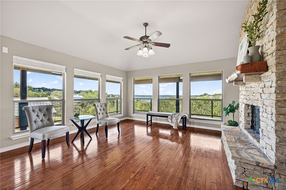 Residential in Canyon Lake 5