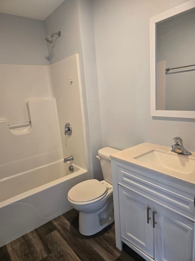 APT-1 - 165-1 W Hancock St, Condo with 2 bedrooms, 1 bathrooms and null parking in Manchester NH | Image 10
