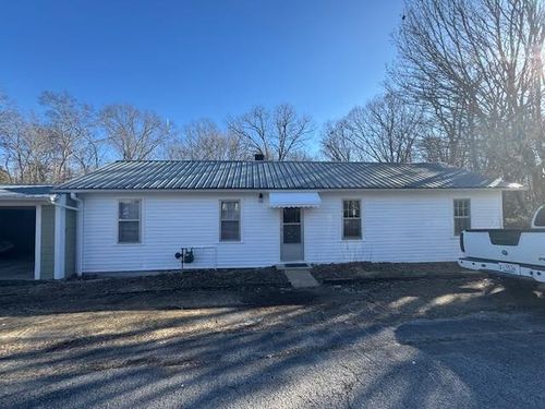 311 W Hill St, Waynesboro, TN, 38485-2112 | Card Image