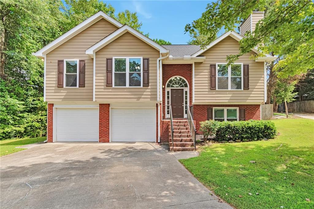 Tara Oaks Trl, Lawrenceville, GA 30043