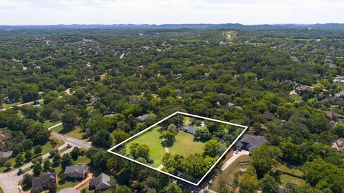 5723 Cloverland Dr, Brentwood, TN, 37027-4703 | Card Image