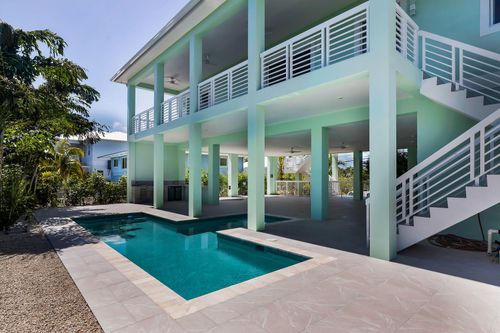 518 Avenida Primiceria, Marathon, FL, 33050-2527 | Card Image