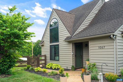 1067 Highlands Dr, CHARLOTTESVILLE, VA, 22901-9202 | Card Image