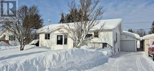 10 Hemlock Street, Highlands East (Bicroft Ward), ON, K0L1M0 | Card Image