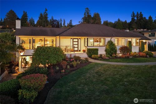 17730 14th Ave Nw, Shoreline, WA, 98177-3207 | Card Image
