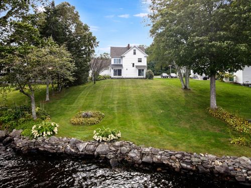 553 Main Street, Wayne, ME, 04284 | Card Image