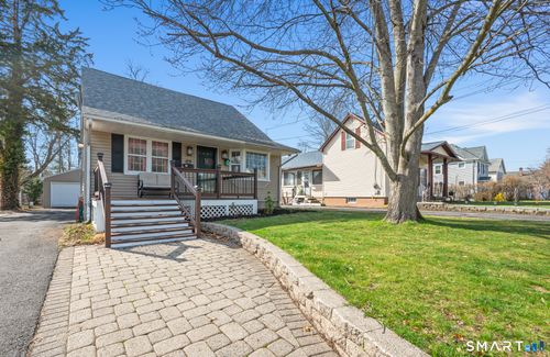 26 Doane St, Manchester, CT, 06042-3203 | Card Image