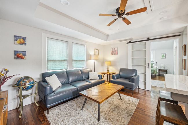 Alternate view of living room in garage apartment | Image 46