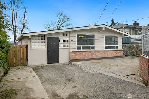 7226 33rd Ave S, Seattle, WA, 98118-3508 | Card Image