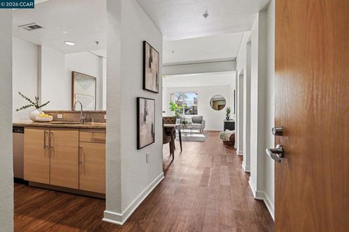 apt-114-1655 N California Blvd, Walnut Creek, CA, 94596-4466 | Card Image