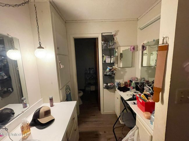 Bathroom | Image 20
