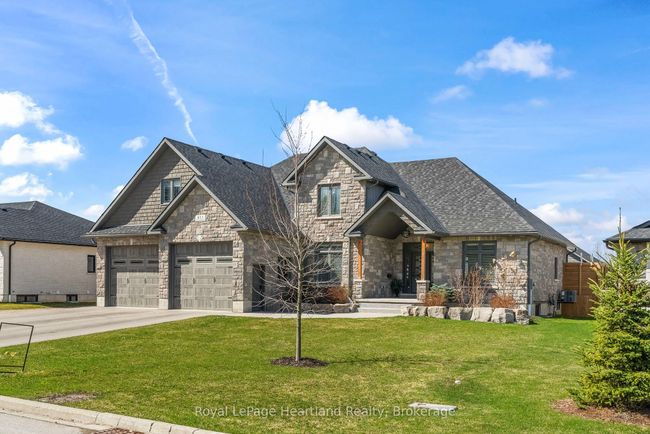 411 Jane St, House other with 7 bedrooms, 3 bathrooms and 10 parking in Palmerston ON | Image 8