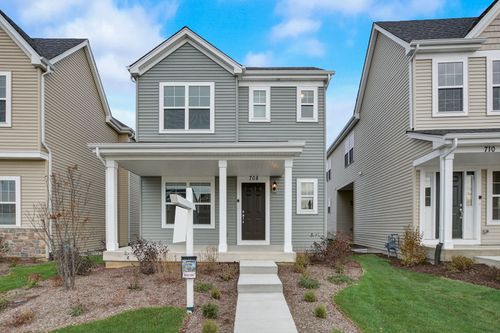 708 Station Blvd, Elburn, IL, 60119-3411 | Card Image