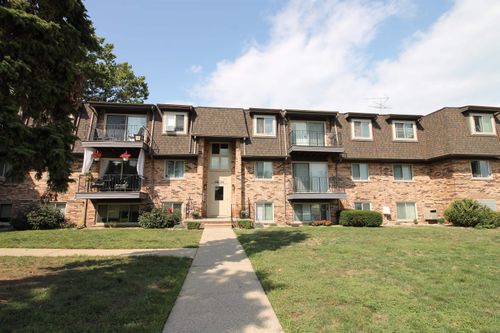 433 Riviera Drive, St Clair Shores, MI, 48080 | Card Image