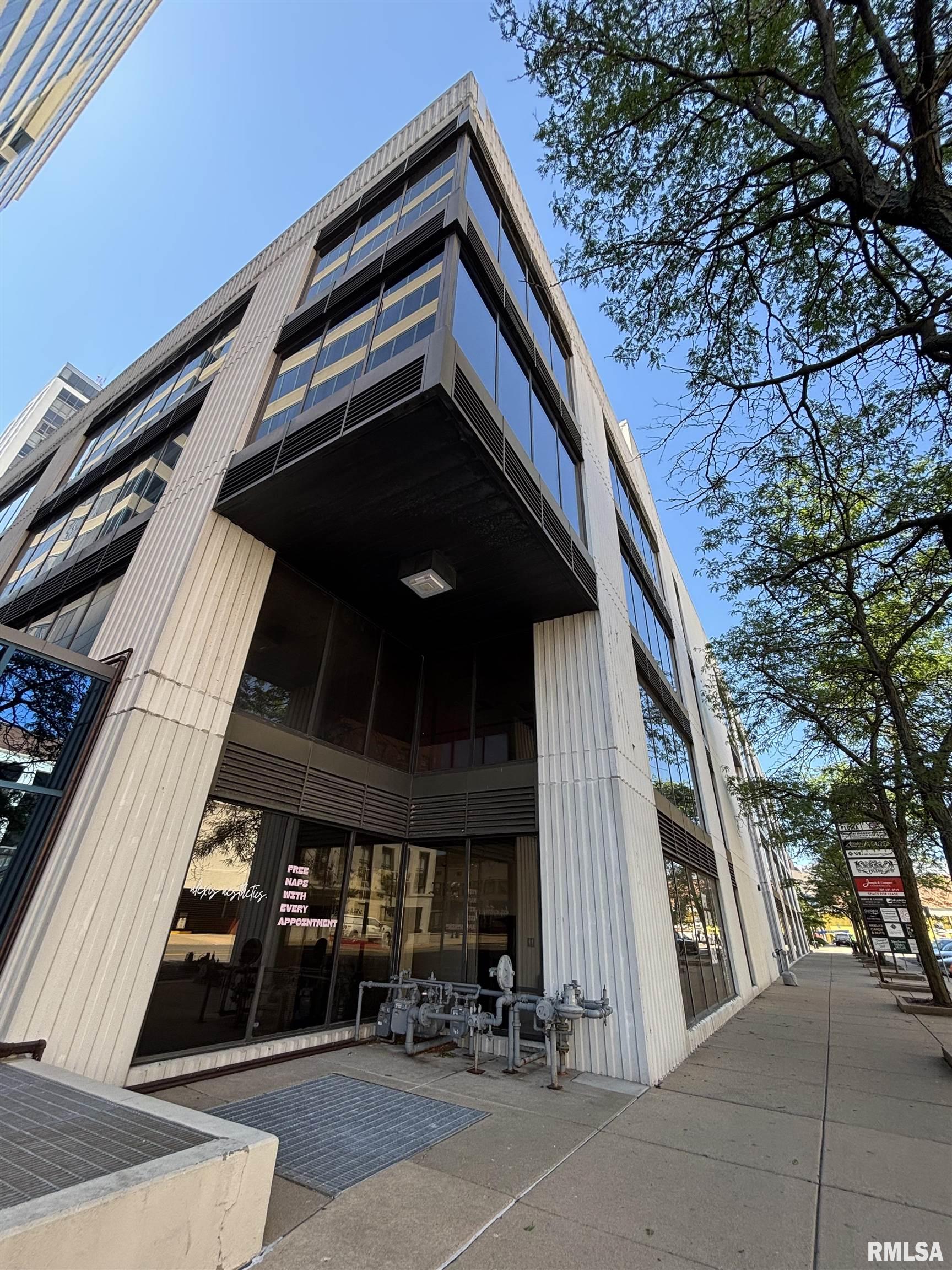 Commercial Sale in Peoria