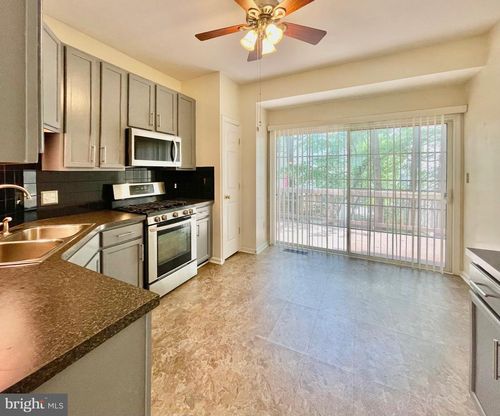 12518 Heykens Ln, BRISTOW, VA, 20136-3007 | Card Image