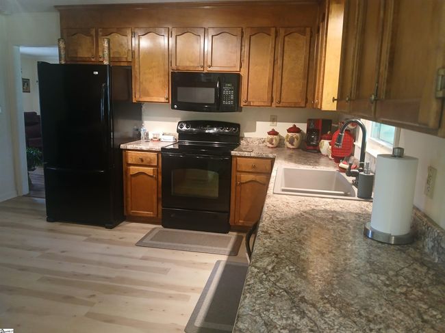 107 Williams Rd, House other with 3 bedrooms, 2 bathrooms and 2 parking in Taylors SC | Image 7