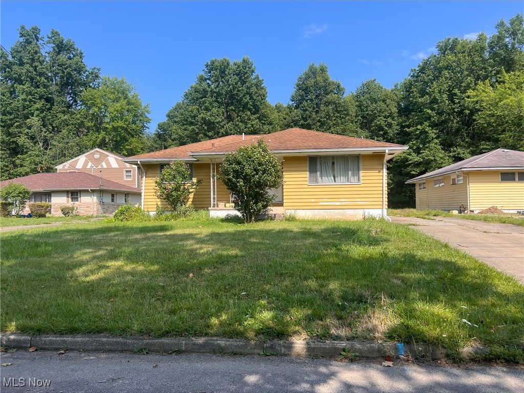 Fairfax St, Youngstown, OH 44505