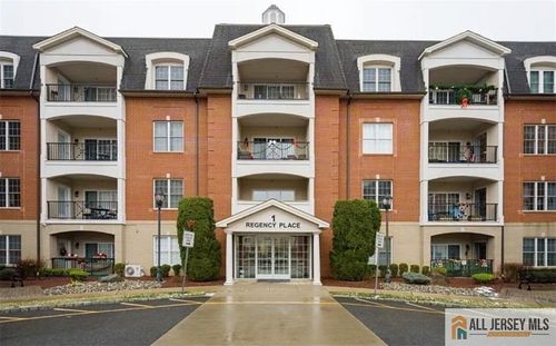 315-315 Regency Pl, Woodbridge, NJ, 07095-1036 | Card Image