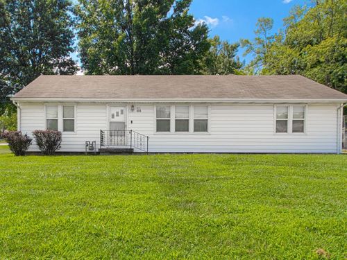 805 Ne 72nd St, Gladstone, MO, 64118-2103 | Card Image