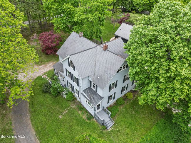 9 High St, Home with 6 bedrooms, 3 bathrooms and 4 parking in Lenox MA | Image 45