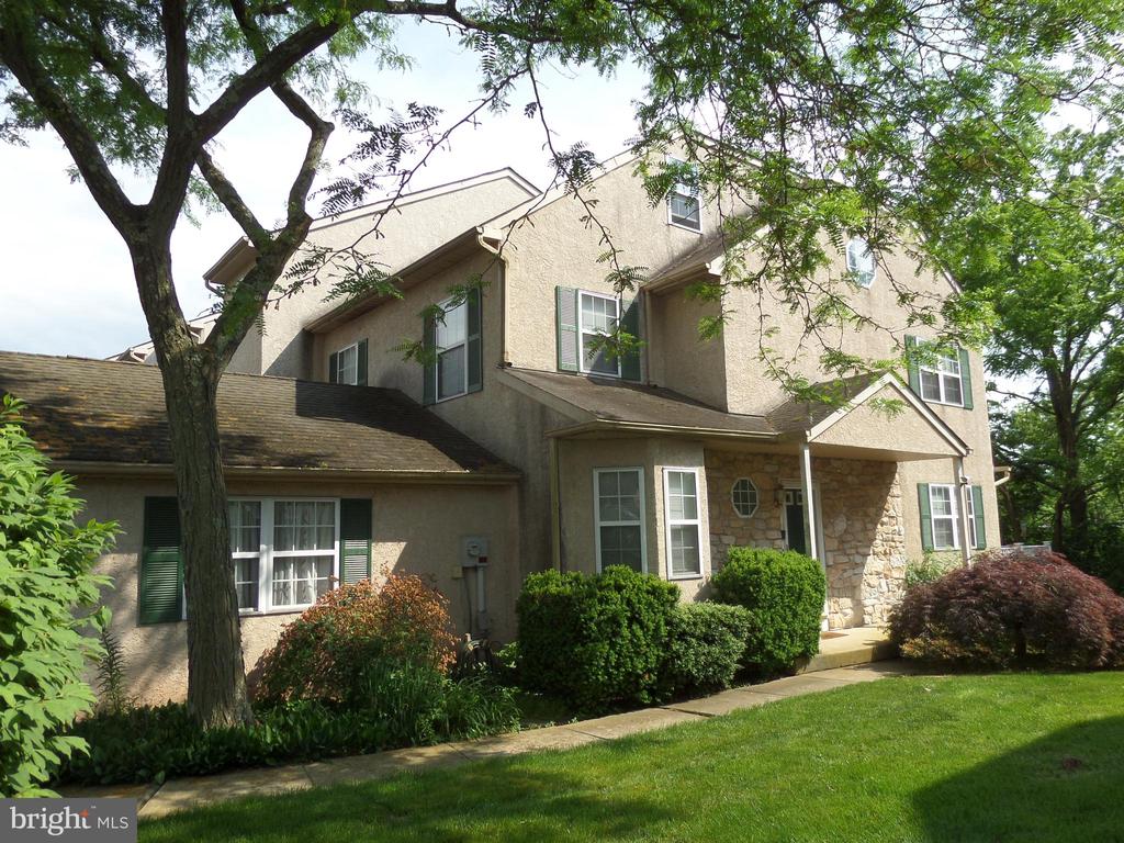 Parkview Dr, Souderton, PA 18964