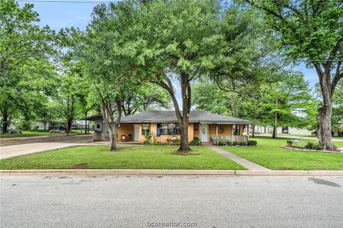 707 Willow Street, Hearne, TX, 77859 | Card Image