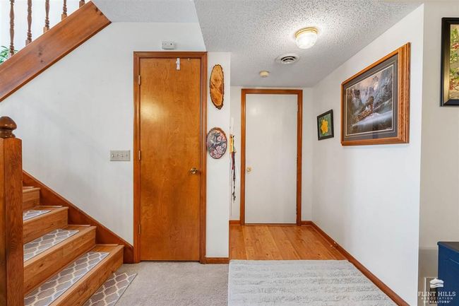 1920 Apache Dr, House other with 3 bedrooms, 3 bathrooms and null parking in Junction City KS | Image 23