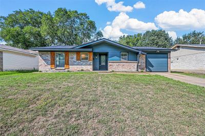 1017 Darnel Drive, House other with 3 bedrooms, 1 bathrooms and null parking in Mesquite TX | Image 1