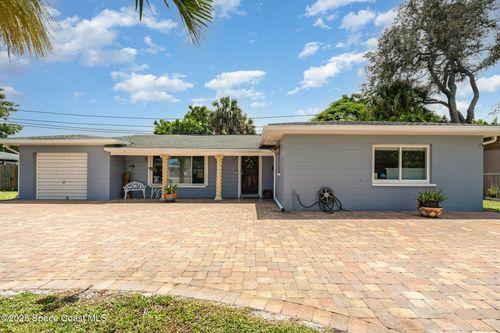 305 Sharon Dr, Melbourne, FL, 32935-6795 | Card Image