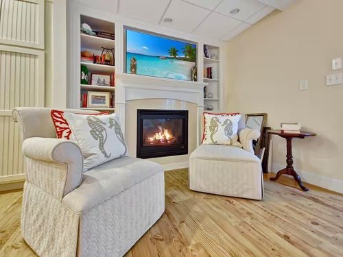 1-111 Shore Dr, Mashpee, MA, 02649-4871 | Card Image