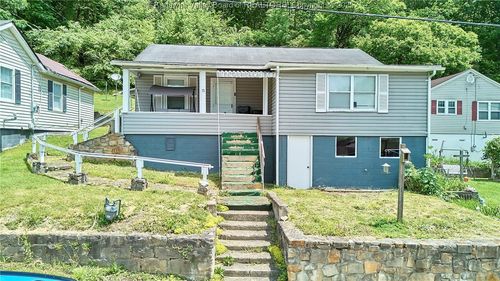 77 Hopkins Ave, Danville, WV, 25053-8300 | Card Image